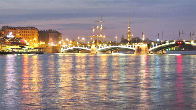Expert guide to St Petersburg Midnight Sun